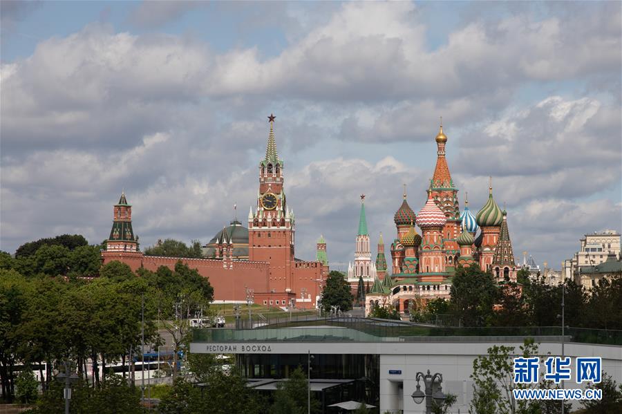 지난 3일 러시아 수도 모스크바에서 촬영한 크렘린궁과 성 바실리 성당 [사진 출처: 신화망]