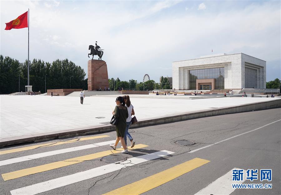 지난 9일 키르기스스탄의 수도 비슈케크에서 촬영한 알라토 광장 [사진 출처: 신화망]