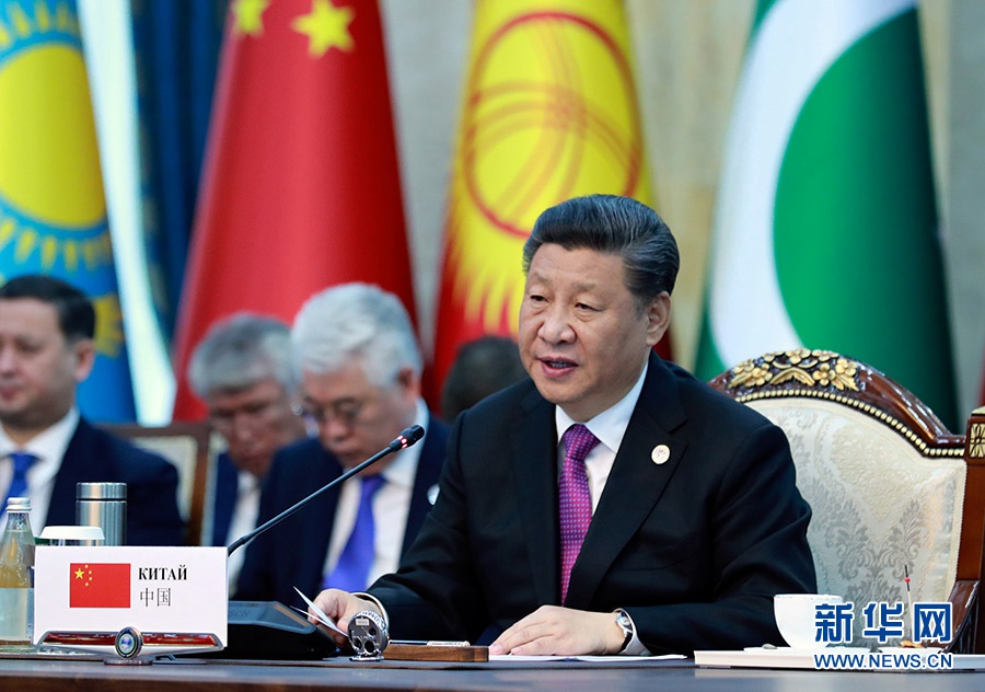 14일, 시진핑(習近平) 국가주석이 키르기스스탄 수도 비슈케크에서 열린 제19차 상하이협력기구(SCO) 정상회의에 참석해 연설을 발표했다. [사진 출처: 신화망]