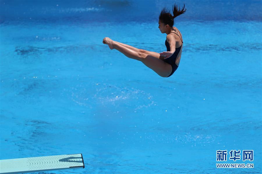 중국의 쑹서우린(宋首霖) 선수는 258.35점으로 여자 다이빙 1m 스프링보드 결선에서 금메달을 차지했다. [사진 출처: 신화망]