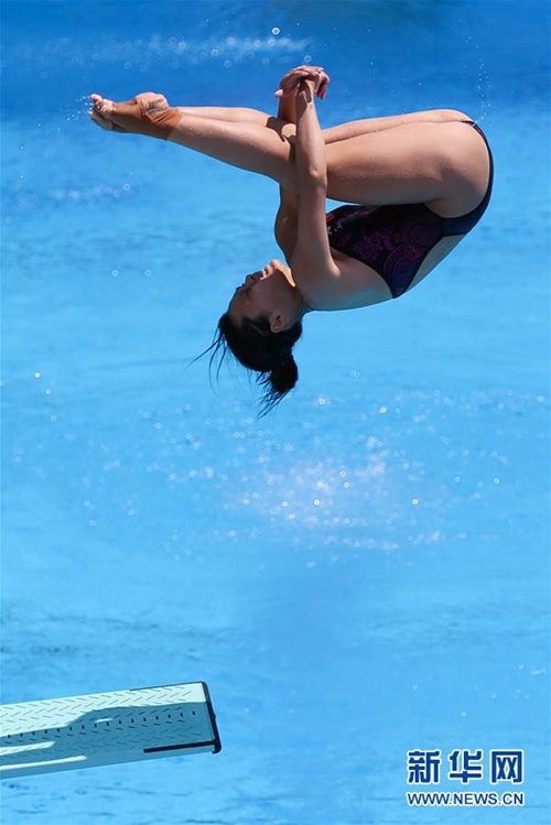 중국의 우춘팅(吳春婷) 선수는 256.30점으로 여자 다이빙 1m 스프링보드 결선에서 은메달을 차지했다. [사진 출처: 신화망]