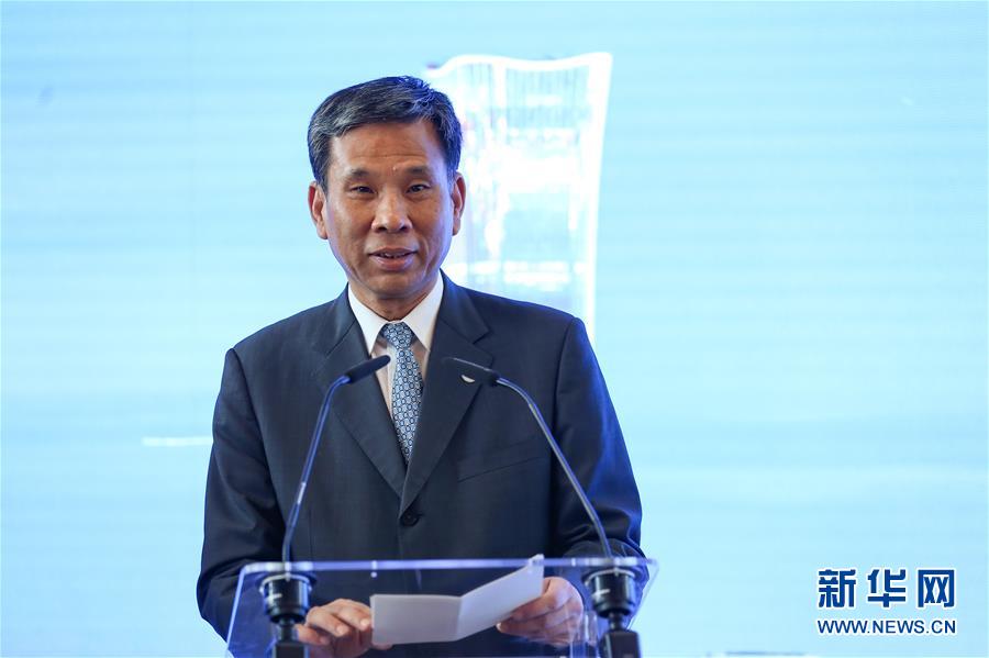 류쿤(劉昆) 중국 재정부 부장이 AIIB 이사회 의장 및 연례회의 개최지 인수식장에서 발언하고 있다. [사진 출처: 신화망]