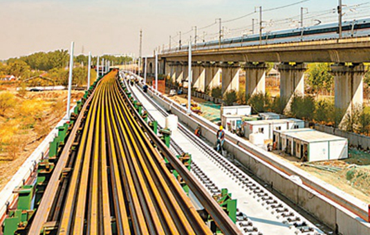 [70년 예찬] 베이징-슝안신구 도시간 철도 레일 부설 시작