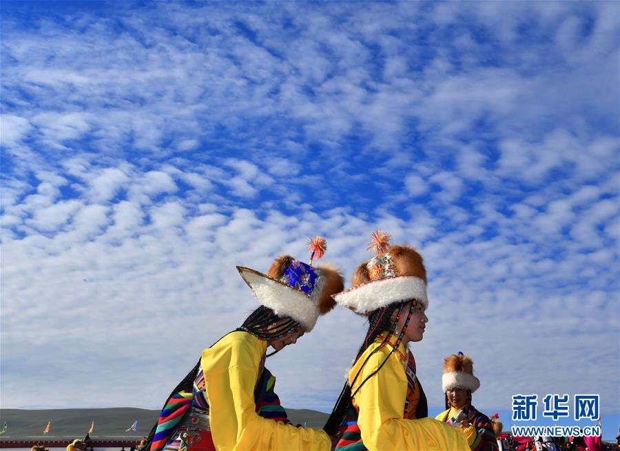 중국 시짱 북부 마을, ‘안테나 모자’ 쓰는 현지인들 풍습