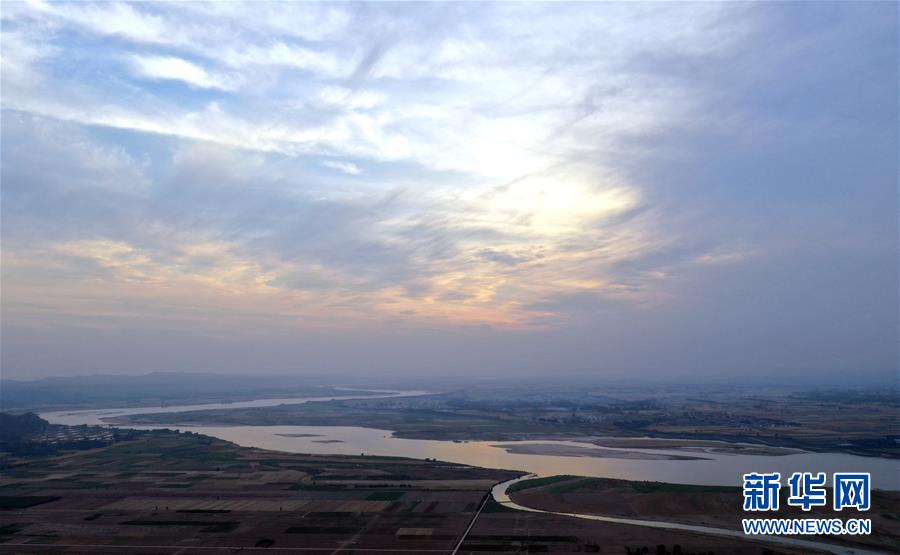6월 8일 촬영한 황허(黃河)강 궁이(鞏義)시 구간 [사진 출처: 신화망]