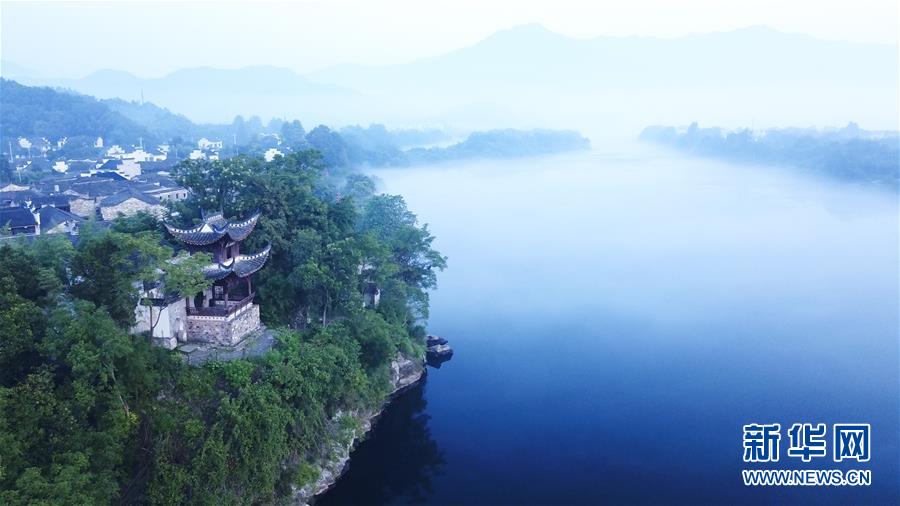 8월 15일 드론으로 촬영한 타오화탄(桃花潭) 관광지 일각 [사진 출처: 신화망]