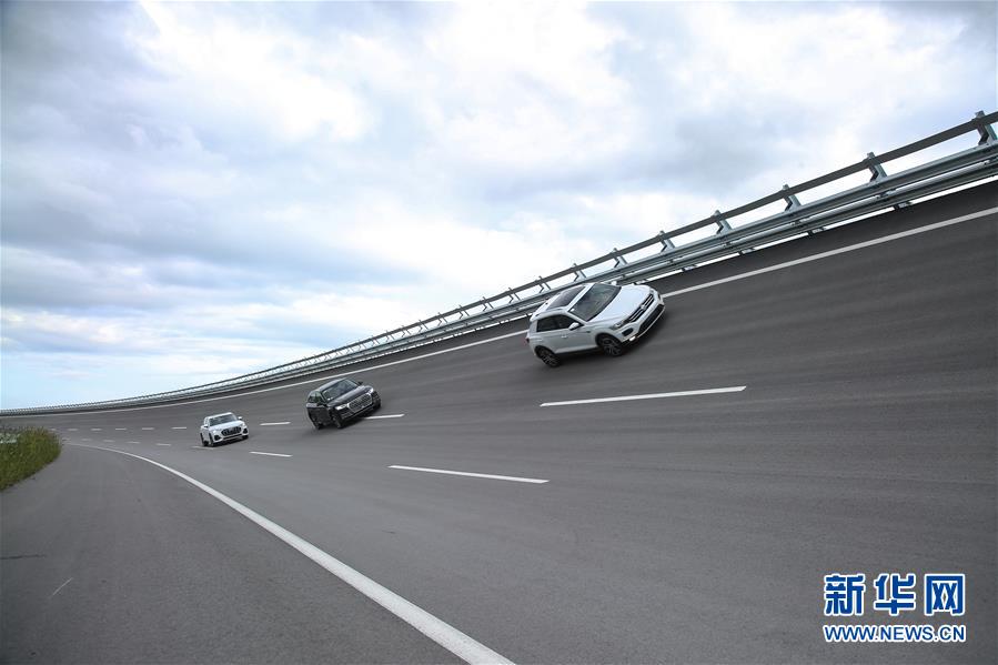 이치-폭스바겐 유한공사(FAW-Volkswagen) 테스트기지 고속주행 테스트 도로 [사진 출처: 신화사/이치-폭스바겐 제공]