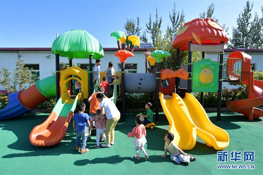 타이위안(太原)시 사회(어린이) 복지원, 어린이들이 즐거운 시간을 보내고 있다. [8월 31일 촬영/사진 출처: 신화망]