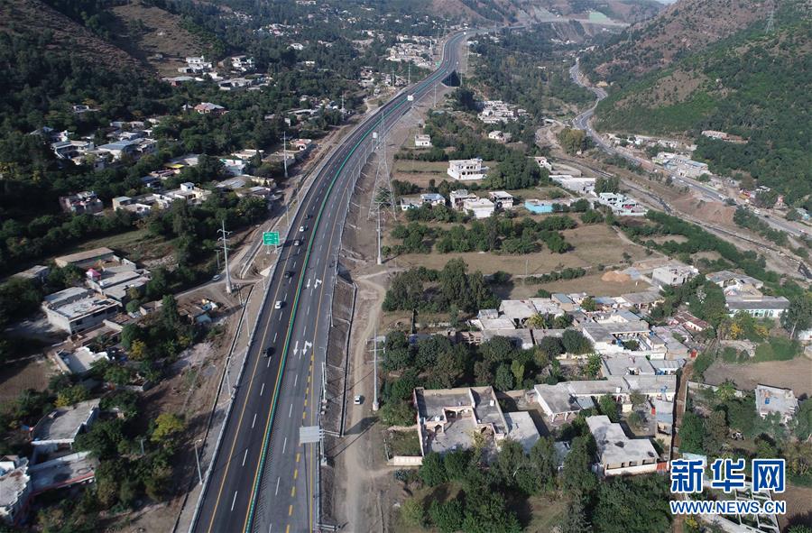 지난 18일 촬영한 파키스탄 카라코람 고속도로 2기 프로젝트 Havelian-Mansehra 고속도로 구간 [사진 출처: 신화망]