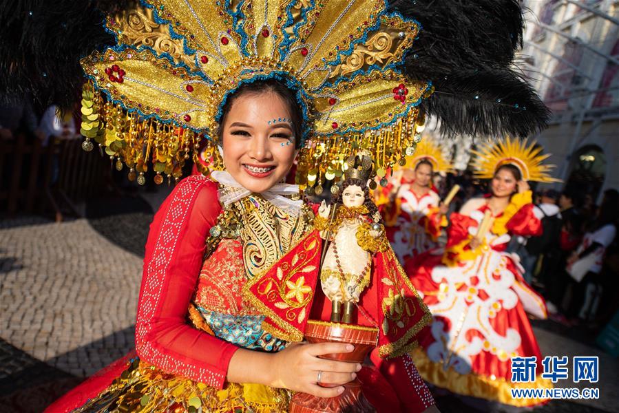 지난 8일 마카오 조국 반환 20주년을 축하하는 ‘2019 마카오 인터내셔널 퍼레이드’가 열렸다. [사진 출처: 신화망]