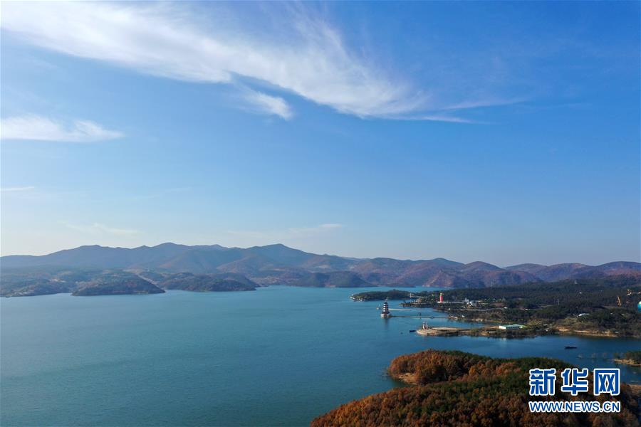 지난 10일 드론으로 촬영한 허난성 난양시 시촨(淅川)현 단장커우 저수지 풍경 [사진 출처: 신화망]