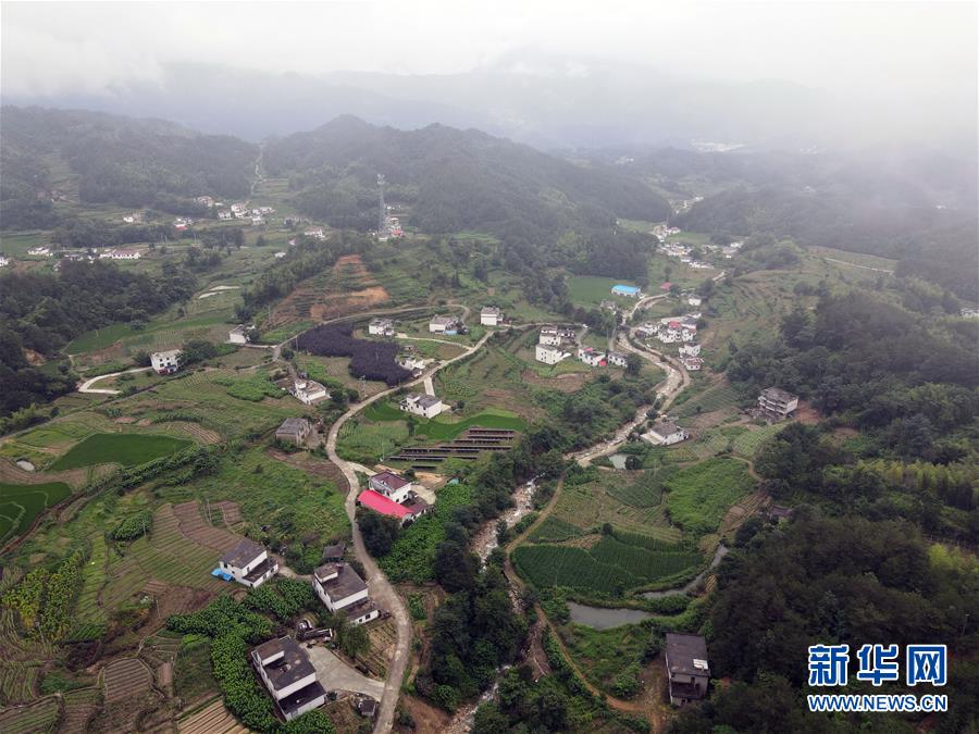 지난 7일 촬영한 안후이성 웨시현 공산촌 [드론 촬영/사진 출처: 신화망]