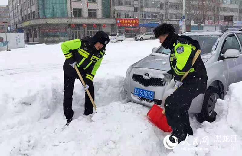 11월 18일 밤부터 19일, 헤이룽장 곳곳에 폭설이 내렸다. [사진 출처: 인민망]