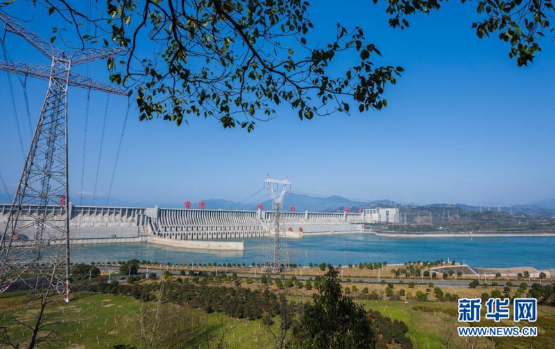 2021년 1월 1일 촬영한 싼샤댐 프로젝트와 송전시설[사진 출처: 신화사]