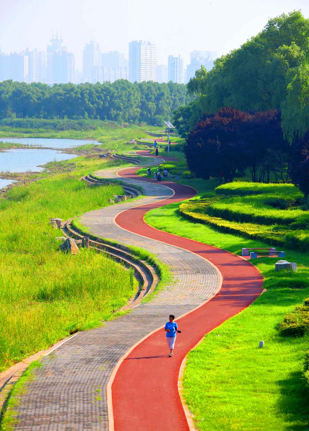 뤄푸(洛浦) 공원 산책길 [사진 출처: 인민망]