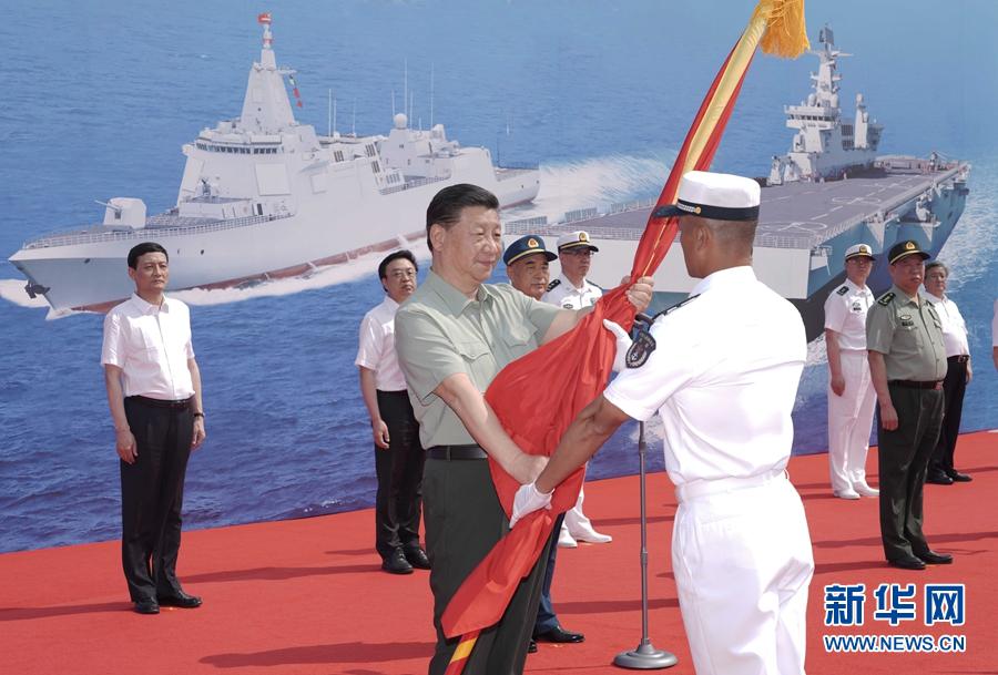 시진핑, 해군 3대 함정 집중인수 대열 합류 행사 참석