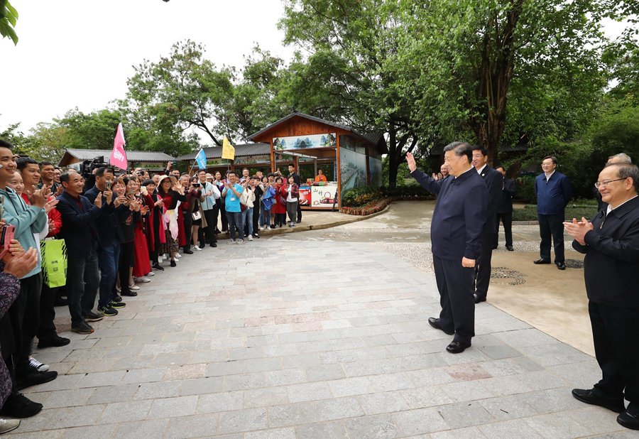 시진핑 주석 “구이린의 경치 잘 보호해야”