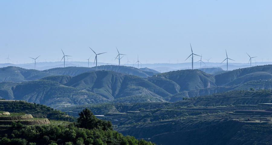 우치현의 풍력발전소가 녹색발전을 돕고 있다. [사진 출처: 인민망]