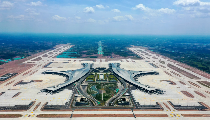 쓰촨 청두, 제2공항 톈푸국제공항 운행 개시