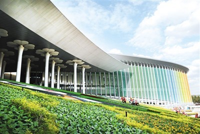 중국국가컨벤션센터(상하이) 외부 모습 [사진 출처: 신화망]