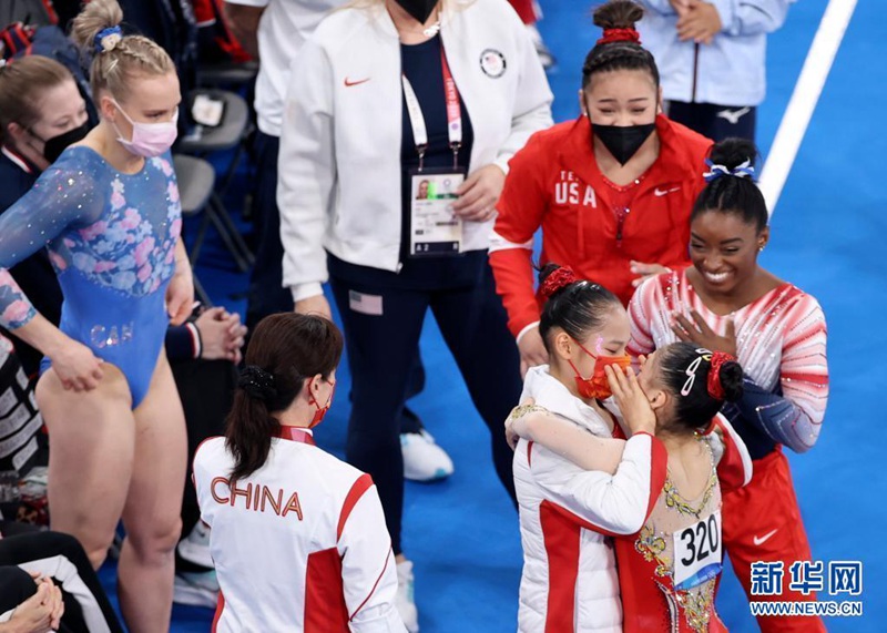 미국 올림픽 금메달리스트, 중국 선수에게 환호 “자랑스럽다”