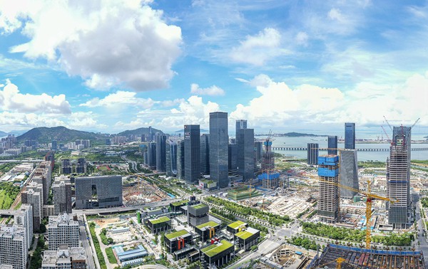 中, ‘첸하이 선전-홍콩 현대 서비스업 협력구 개혁개방의 전면적 심화 방안’ 발표