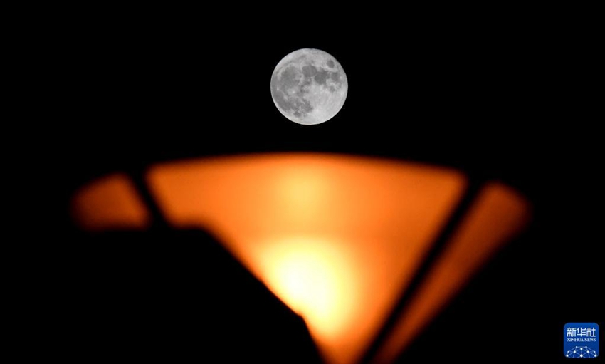 허난 정저우에서 촬영한 보름달 [사진 출처: 신화사]