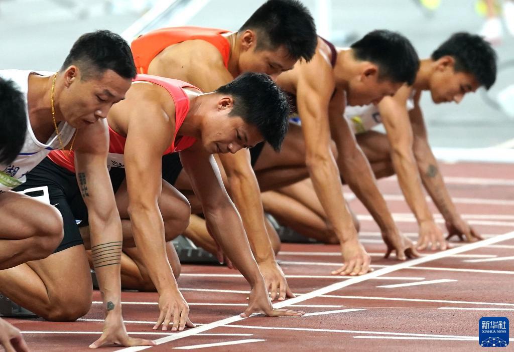 쑤빙톈(오른쪽 4번째) 경기 시작 전의 모습 [사진 출처: 신화사]