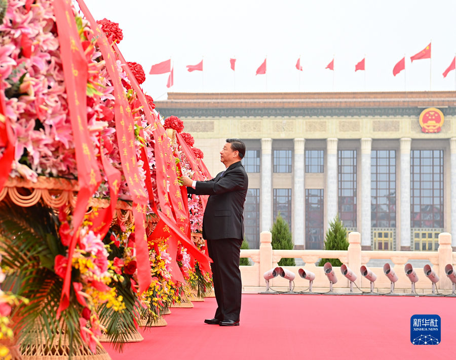 시진핑 등 지도부, 열사기념일 인민영웅 헌화식 참석