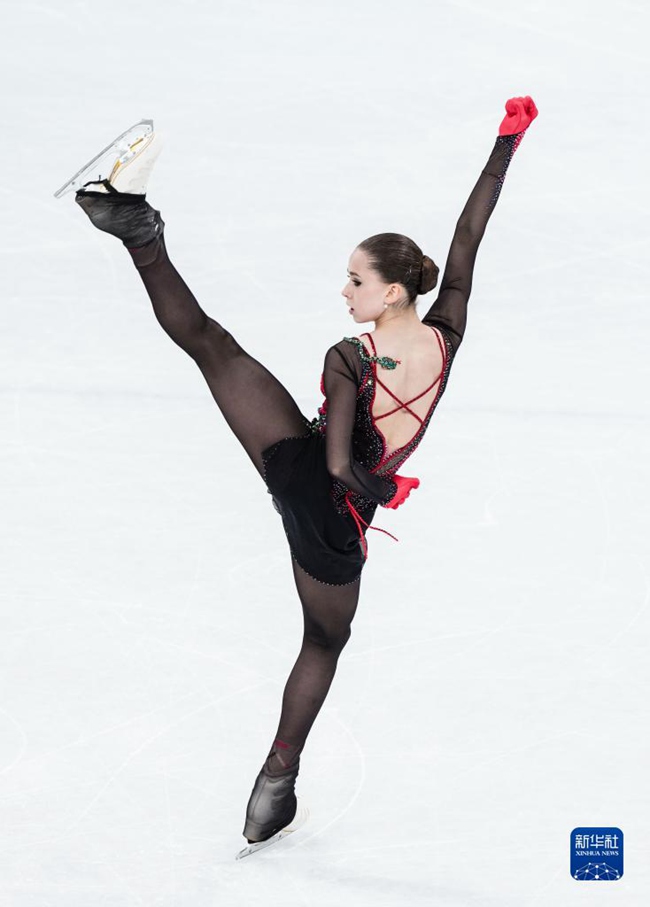 러시아 올림픽위원회의 카밀라 발리예바가 경기 중이다. [사진 출처: 신화사]