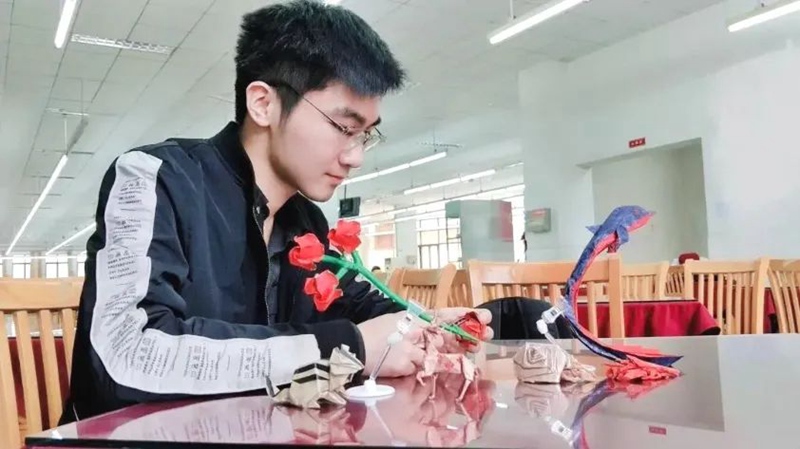 상하이대 재학생, 종이접기계의 ‘올림픽’ 동메달 획득
