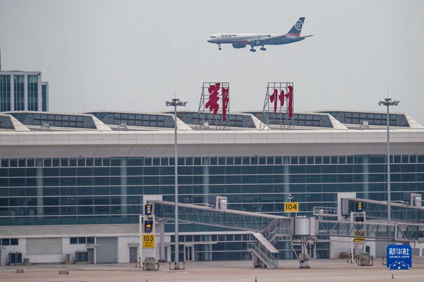 중국 첫 화물전용 공항서 시험비행 완료