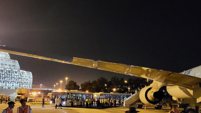 엔진 결함으로 아제르바이잔 바쿠 공항에 비상 착륙한 대한항공 항공기 [사진: 연합뉴스]