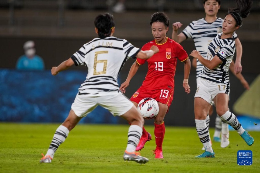 동아시안컵 여자축구, 한국과 중국 1:1 무승부