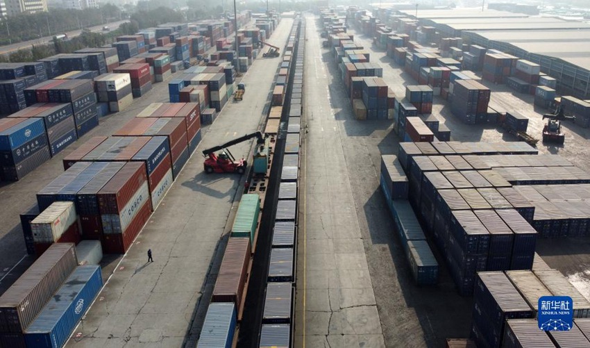 [포토] 中 톈진항, 컨테이너 수송량 100만TEU 돌파