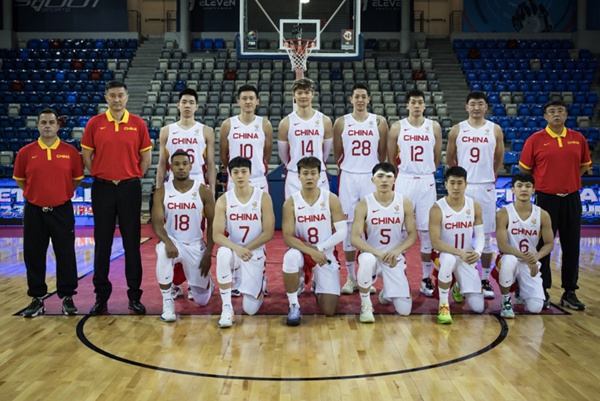 중국 남자농구 단체 사진 [사진 출처: 국제농구연맹(FIBA)]