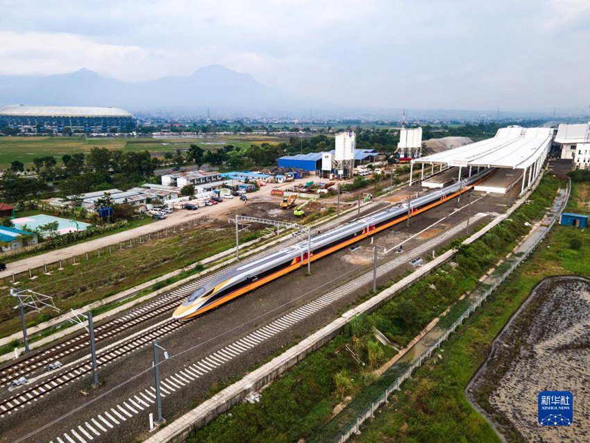자카르타-반둥 고속철도 시험 운행 성공…고속철 건설 ‘가속페달’