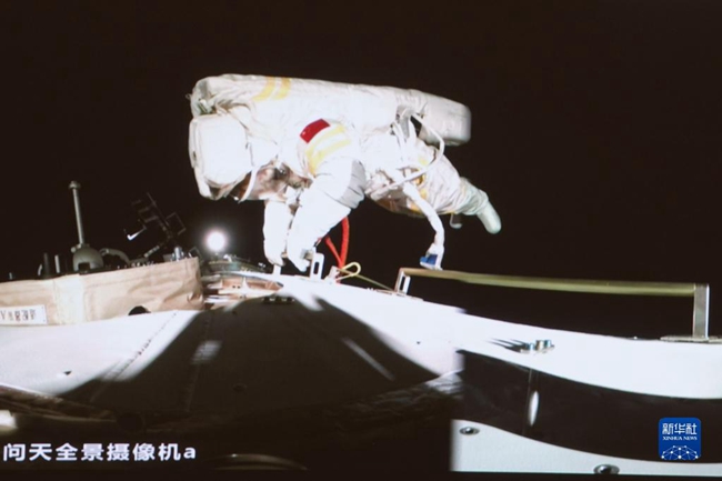 中 선저우 14호 우주인, 세 번째 선외 활동 수행…성공리 임무 완수