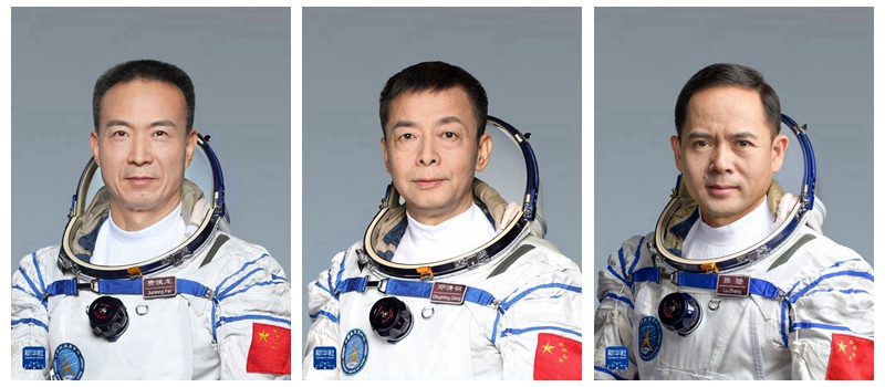 우주비행사 페이쥔룽(왼쪽), 덩칭밍(중간), 장루 [사진 출처: 신화사]
