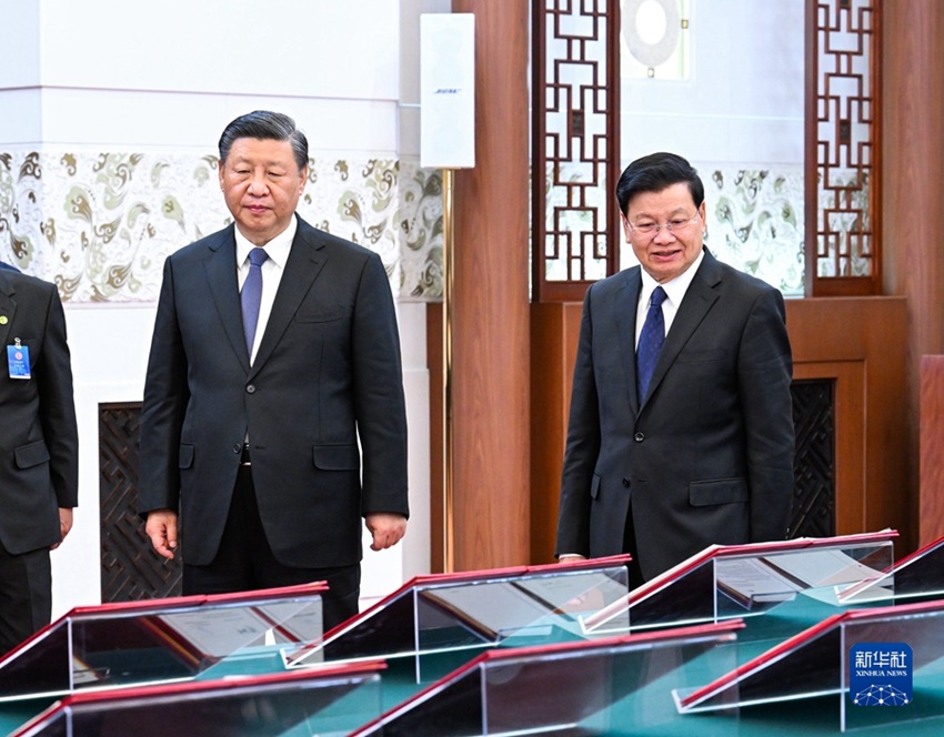시진핑 주석, 퉁룬 시술릿 라오스 주석과 회담
