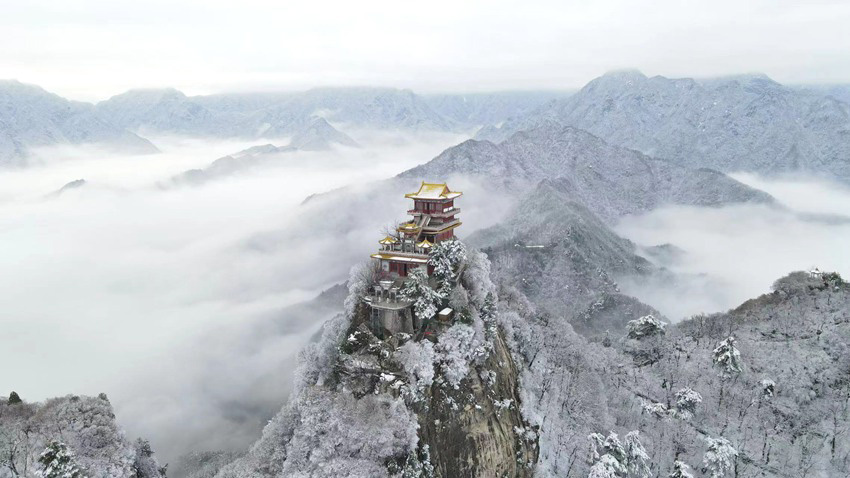 [포토] 산시 시안, 봄눈으로 뒤덮인 수려한 친링산맥