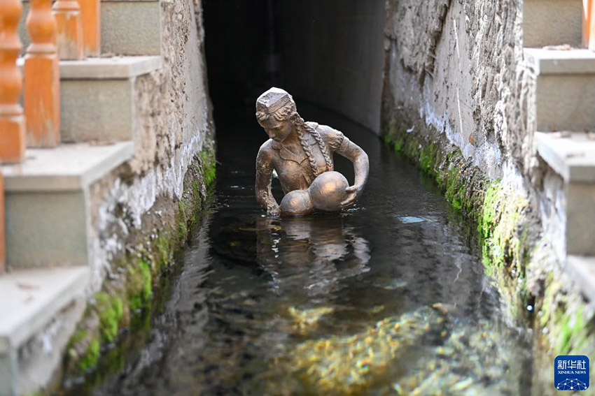 카레즈에서 물이 나오는 곳 [3월 11일 촬영/사진 출처: 신화사]