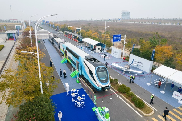 후난성 주저우시에서 열린 중국 국제궤도교통 및 장비제조산업 박람회 현장 [2021년 12월 8일 촬영/사진 출처: 신화사]