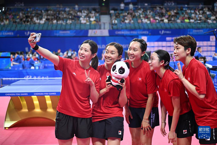 중국 홍콩팀이 탁구 여자 단체 첫 경기에서 중국 마카오팀을 상대로 3대 0 완승을 거뒀다. [7월 30일 촬영/사진 출처: 신화사]