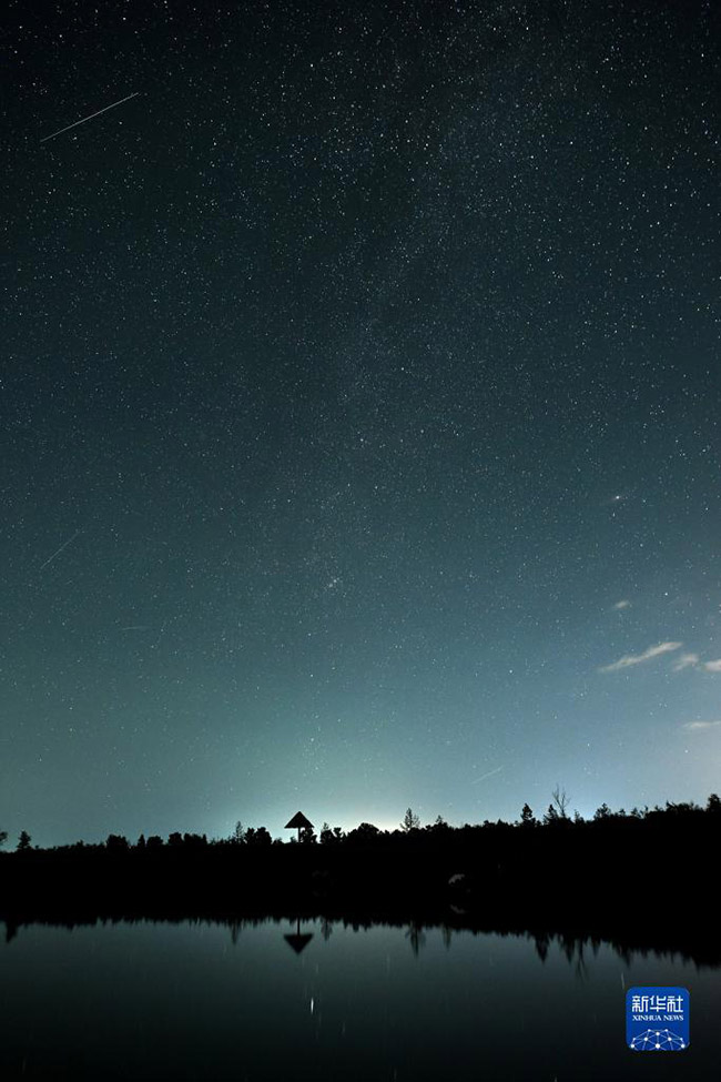 [포토] 닝샤 하바호, 페르세우스자리 유성우로 수 놓은 밤하늘