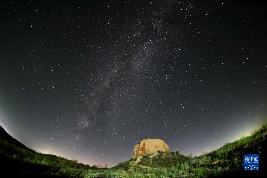 8월 13일 하바호 국가급 자연보호구에서 촬영한 은하수 [사진 출처: 신화사]