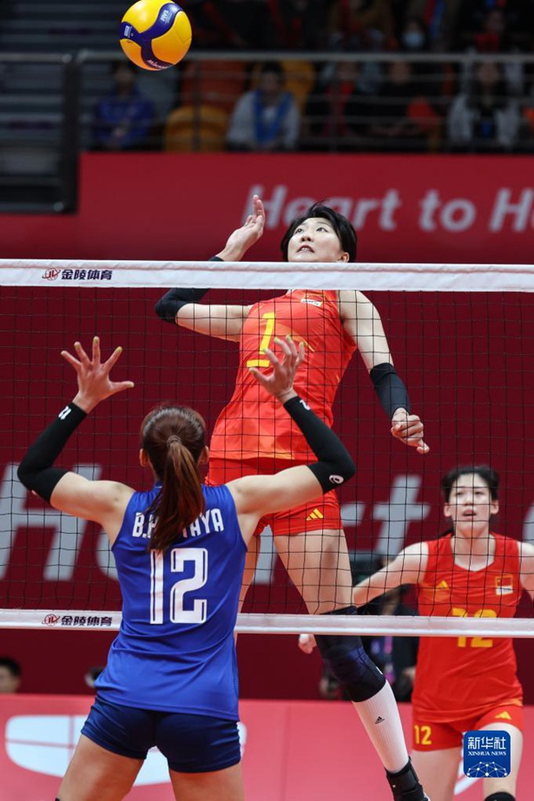 10월 6일, 중국 선수들의 경기 모습