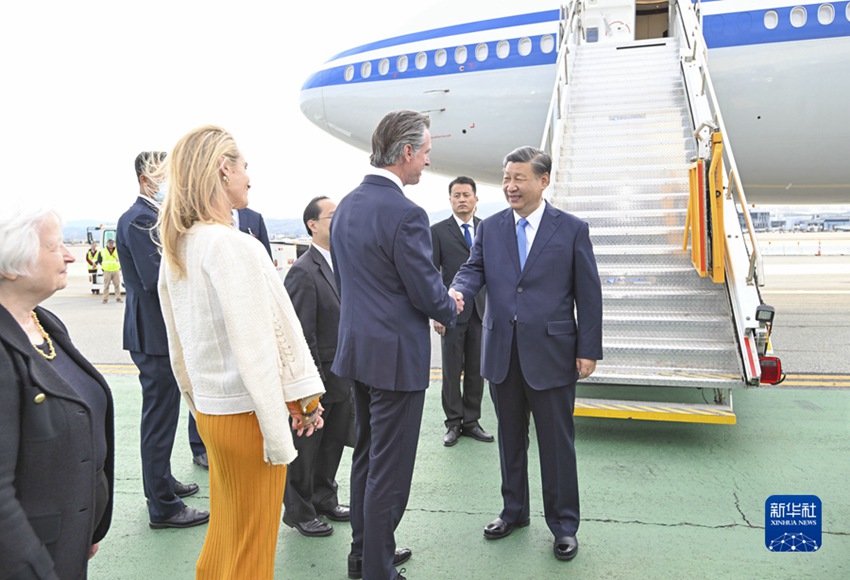 시진핑 주석, 美 샌프란시스코 도착...중-미 정상회담 및 제30차 APEC 비공식 지도자회의 참석
