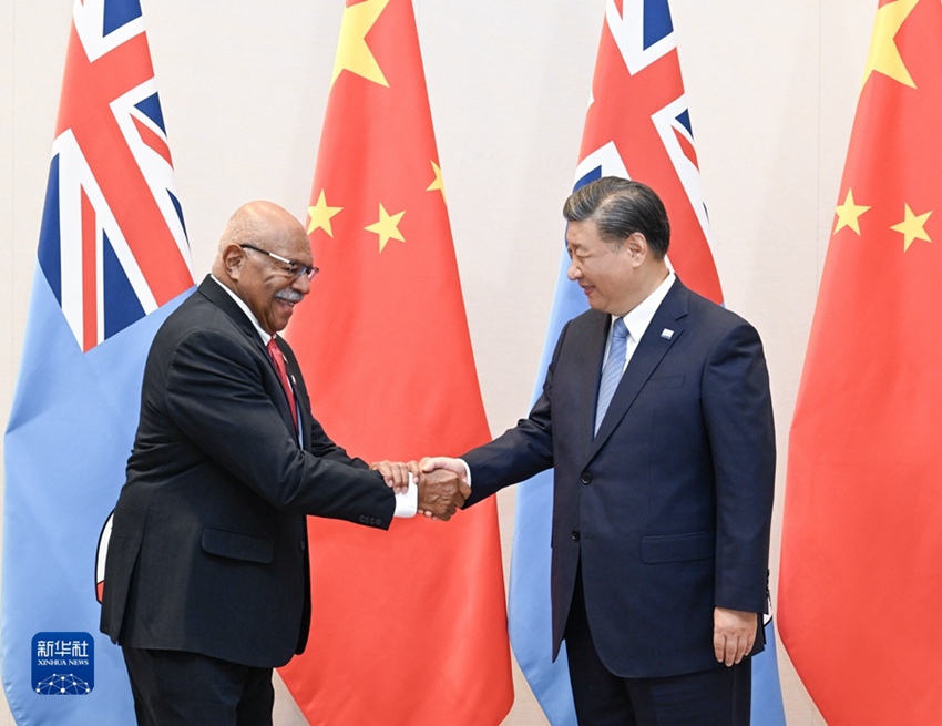 시진핑 주석, 시티베니 라부카 피지 총리와 회담