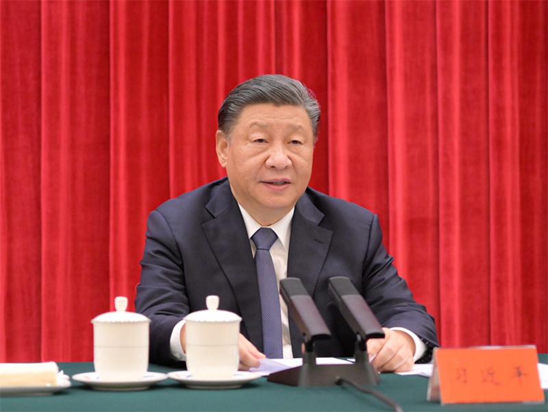 시진핑 국가주석이 좌담회에 참석해 연설을 하고 있다.